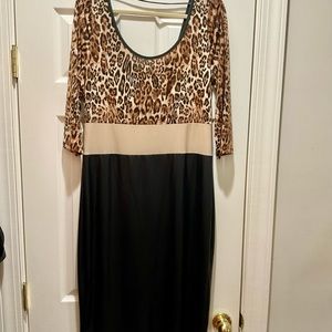 🤎🤎🤎Beautiful African Print Dress With Faux Bottom